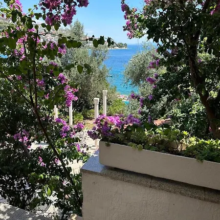 Trogir Apartments 4 Rooms *
