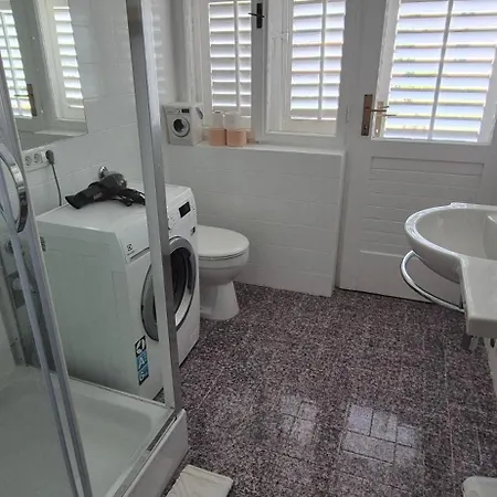 Trogir Apartments * Трогір